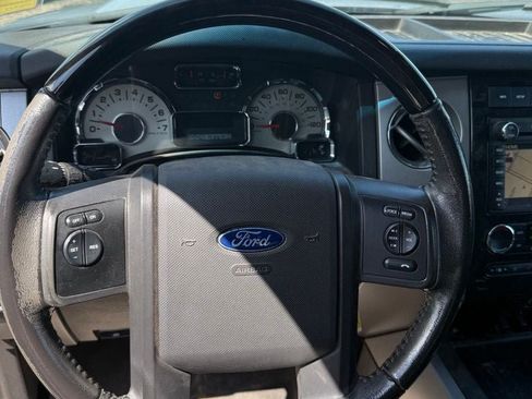Used 2013 Ford Expedition Limited RWD image 12