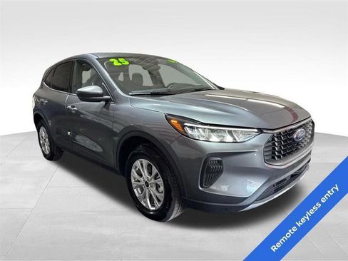 Used 2025 Ford Escape Active image 3