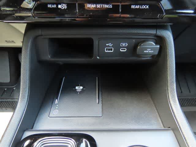 Certified 2025 Honda Pilot TrailSport image 24