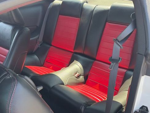 Used 2009 Ford Mustang Shelby GT500 RWD image 28