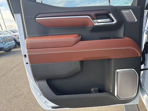 New 2026 GMC Sierra 1500 Denali Ultimate w/ LPO, Black Badging Package image 14