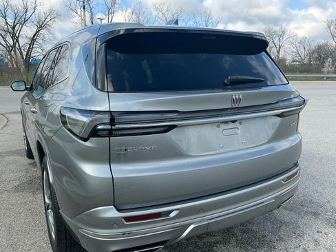 Used 2025 Buick Enclave Avenir w/ Super Cruise Package AWD/4WD image 9