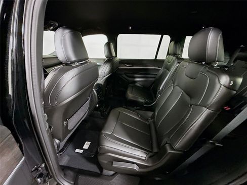 New 2025 Jeep Grand Cherokee L Limited w/ Trailer Tow Package image 18