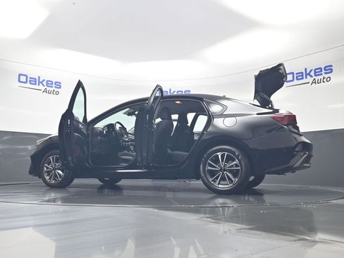 Certified 2024 Kia Forte LXS w/ LXS Technology Package FWD image 58