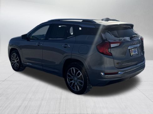Used 2023 GMC Terrain Denali w/ Denali Premium Package image 5