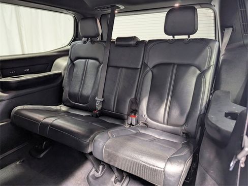 Used 2022 Jeep Wagoneer Series III w/ Flexible Seating Group image 9