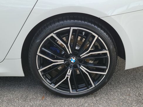 Used 2022 BMW 530i 530i w/ M Sport Package image 6