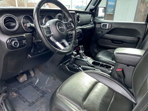 Used 2023 Jeep Wrangler Sahara w/ Cold Weather Group image 12