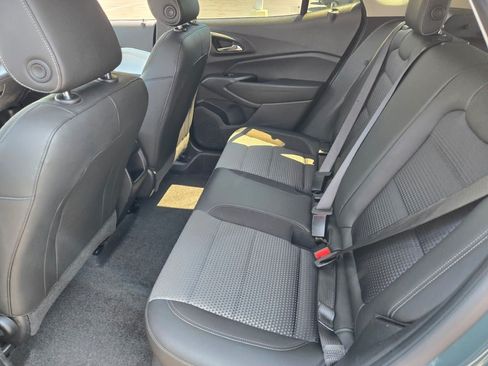 Certified 2025 Chevrolet Trax LT FWD image 16