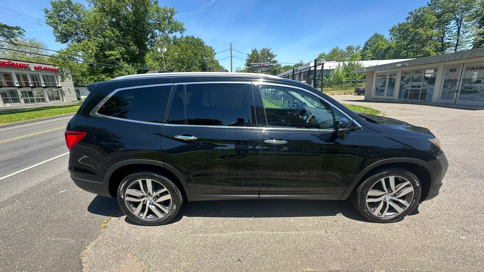 Used 2016 Honda Pilot Touring image 4