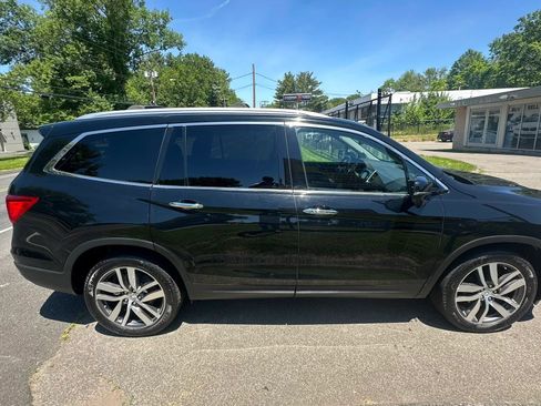 Used 2016 Honda Pilot Touring image 4