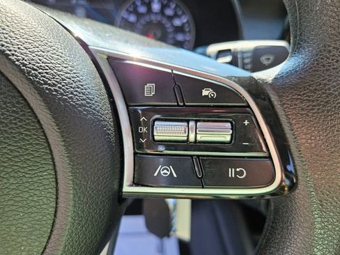 Used 2023 Kia Forte LXS w/ LXS Technology Package image 25