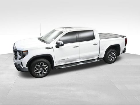 Used 2023 GMC Sierra 1500 SLT w/ SLT Premium Plus Package AWD/4WD image 19