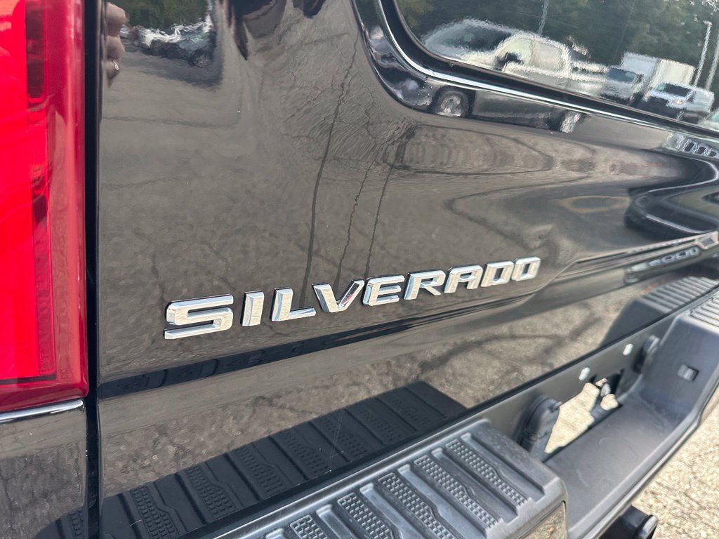 Used 2021 Chevrolet Silverado 1500 Custom Trail Boss w/ Safety Confidence Package AWD/4WD image 25