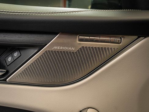 Used 2025 Jaguar F-PACE R-Dynamic S image 24