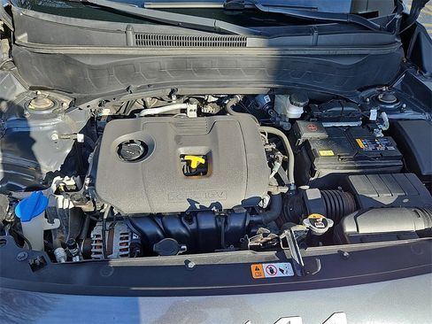 Used 2022 Kia Seltos S image 32