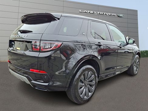 Used 2025 Land Rover Discovery Sport S image 2
