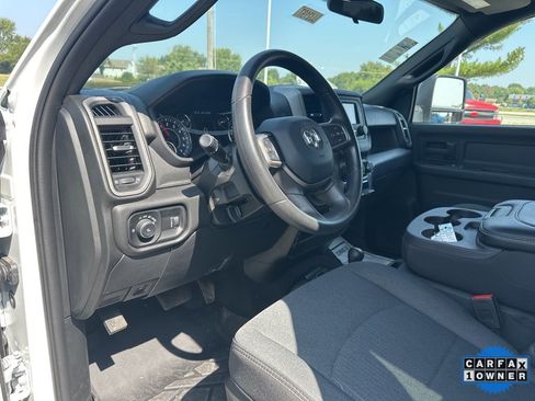 Used 2024 RAM 2500 Tradesman w/ Chrome Appearance Group image 58