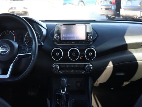 Used 2020 Nissan Sentra S image 10