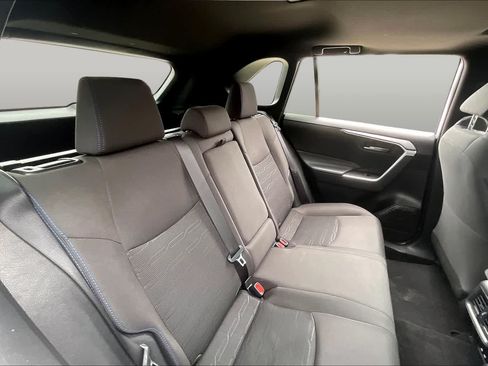 Used 2024 Toyota RAV4 SE w/ Convenience Package AWD/4WD image 20