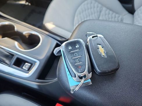 Used 2019 Chevrolet Equinox LS w/ LS Convenience Package image 46