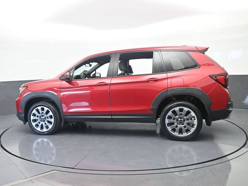 Used 2025 Honda Passport EX-L image 3