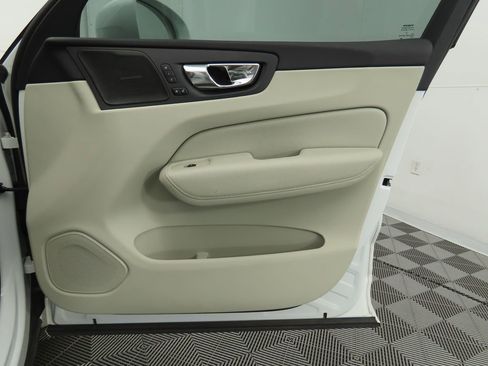 Used 2019 Volvo XC60 T5 Inscription w/ Protection Package Premier image 25