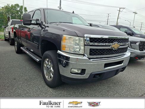 Used 2011 Chevrolet Silverado 2500 LT w/ Interior Plus Package AWD/4WD image 1
