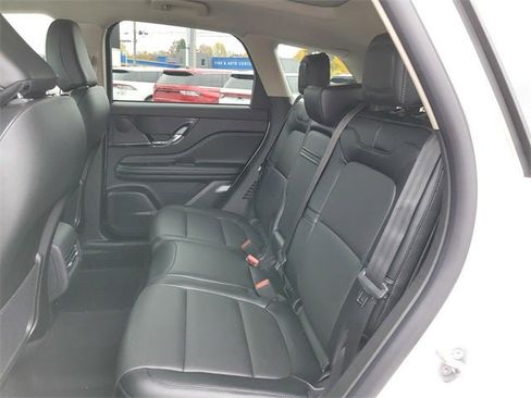 New 2026 Lincoln Corsair Premiere image 19