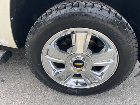 Used 2013 Chevrolet Silverado 1500 LT image 38