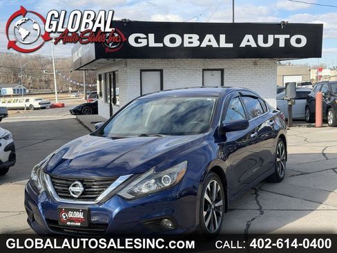 Used 2017 Nissan Altima 2.5 SR image 1