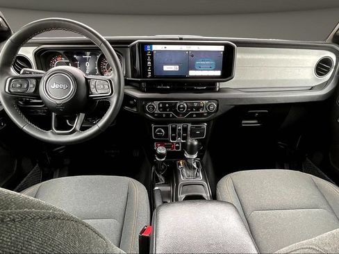 Used 2025 Jeep Wrangler Unlimited Sport AWD/4WD image 10