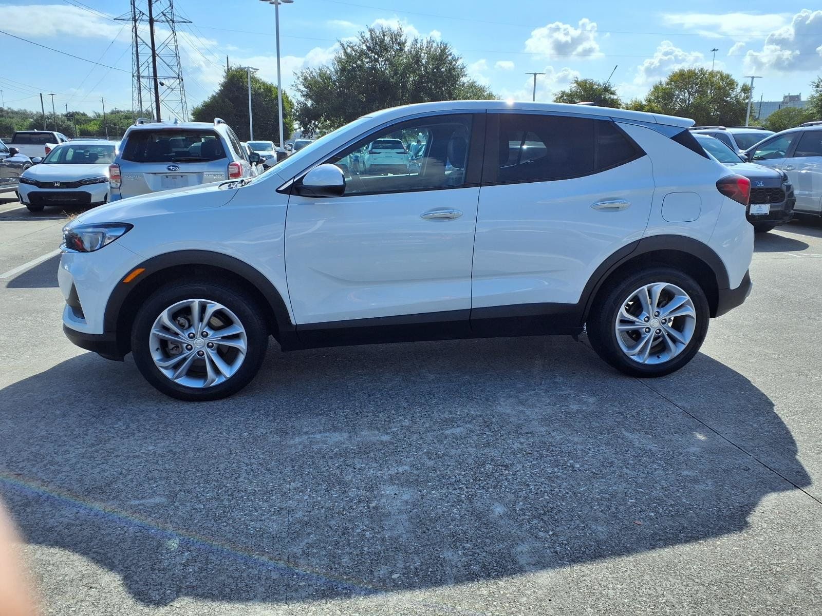 Used 2023 Buick Encore GX Preferred w/ Cold Weather Comfort Package AWD/4WD image 23