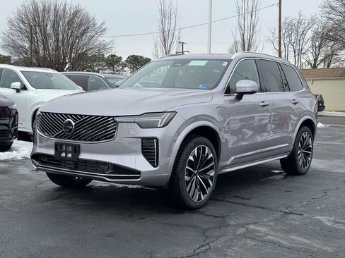 New 2026 Volvo XC90 T8 Plus w/ Protection Package Premier image 24