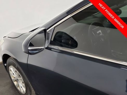 Used 2017 Toyota Camry LE image 27