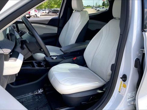 Used 2023 Ford Mustang Mach-E Premium RWD image 24
