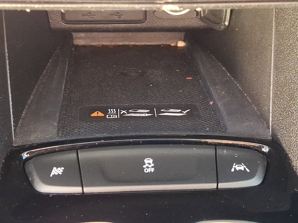 Used 2023 Chevrolet Bolt EUV Premier w/ Sun & Sound Package FWD image 25