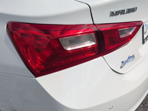 Used 2025 Chevrolet Malibu LT FWD image 34