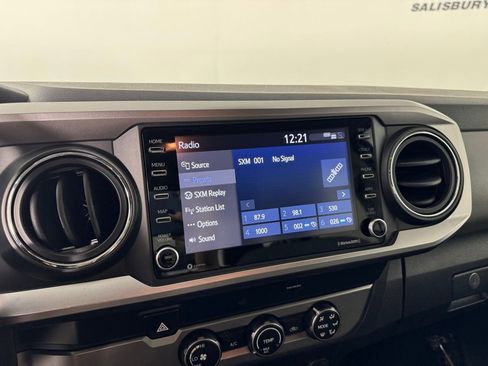 Used 2023 Toyota Tacoma SR5 w/ SR5 Appearance Package RWD image 16