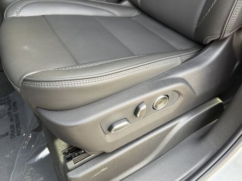 New 2026 GMC Yukon Denali w/ Sun & Power Step Package image 15