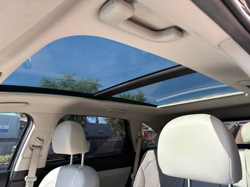Used 2021 Kia Sorento S w/ Panoramic Sunroof Package image 13
