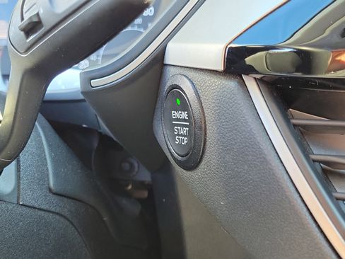 Used 2022 Ford Escape SE w/ Convenience Package image 28