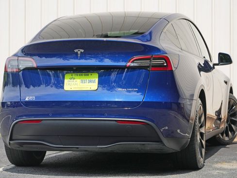 Used 2021 Tesla Model Y Long Range AWD/4WD image 5