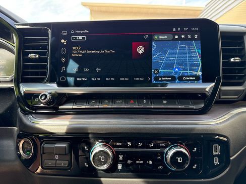 Used 2025 GMC Sierra 1500 SLT image 13