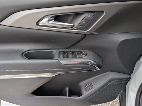 New 2026 Chevrolet Traverse LT w/ Driver Confidence Package image 18