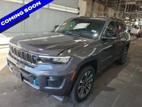 Used 2023 Jeep Grand Cherokee Overland w/ Advanced Protech Group III AWD/4WD image 1