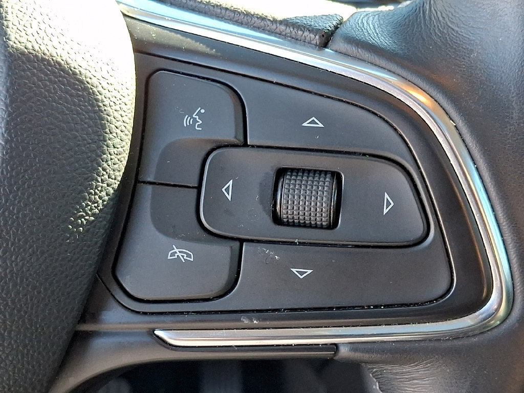 Used 2022 Buick Encore GX Select w/ Experience Buick Package FWD image 22