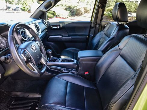 Certified 2023 Toyota Tacoma TRD Off-Road w/ TRD Premium Off Road Package image 23