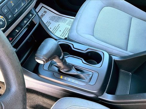 Used 2018 Chevrolet Colorado W/T RWD image 14