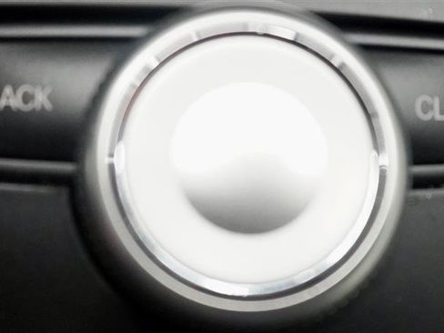 Used 2011 Mercedes-Benz E 550 Cabriolet image 22